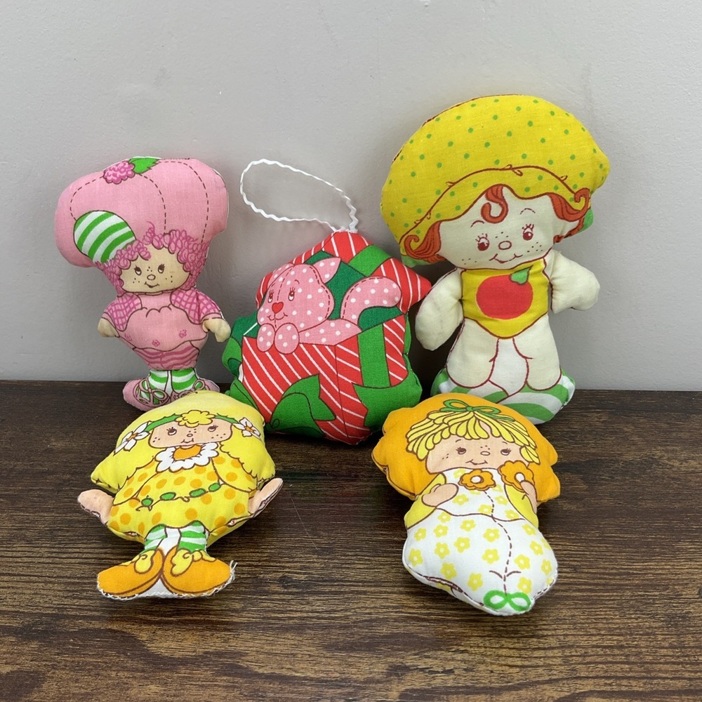 Strawberry Shortcake Vintage 1980s Handmade Pillows Set of 5 Great Condition